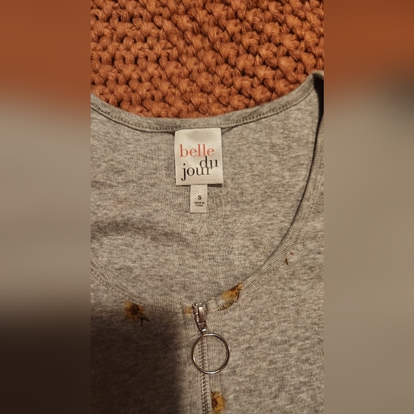 Top - Picture 2 of 3